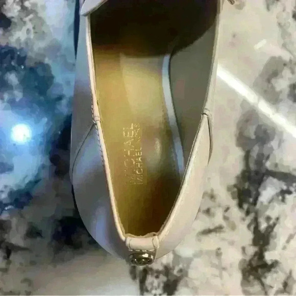 NWOB Michael Kors Women's Rocco Lug Sole Slip On Heeled Loafer - Picture 9 of 13